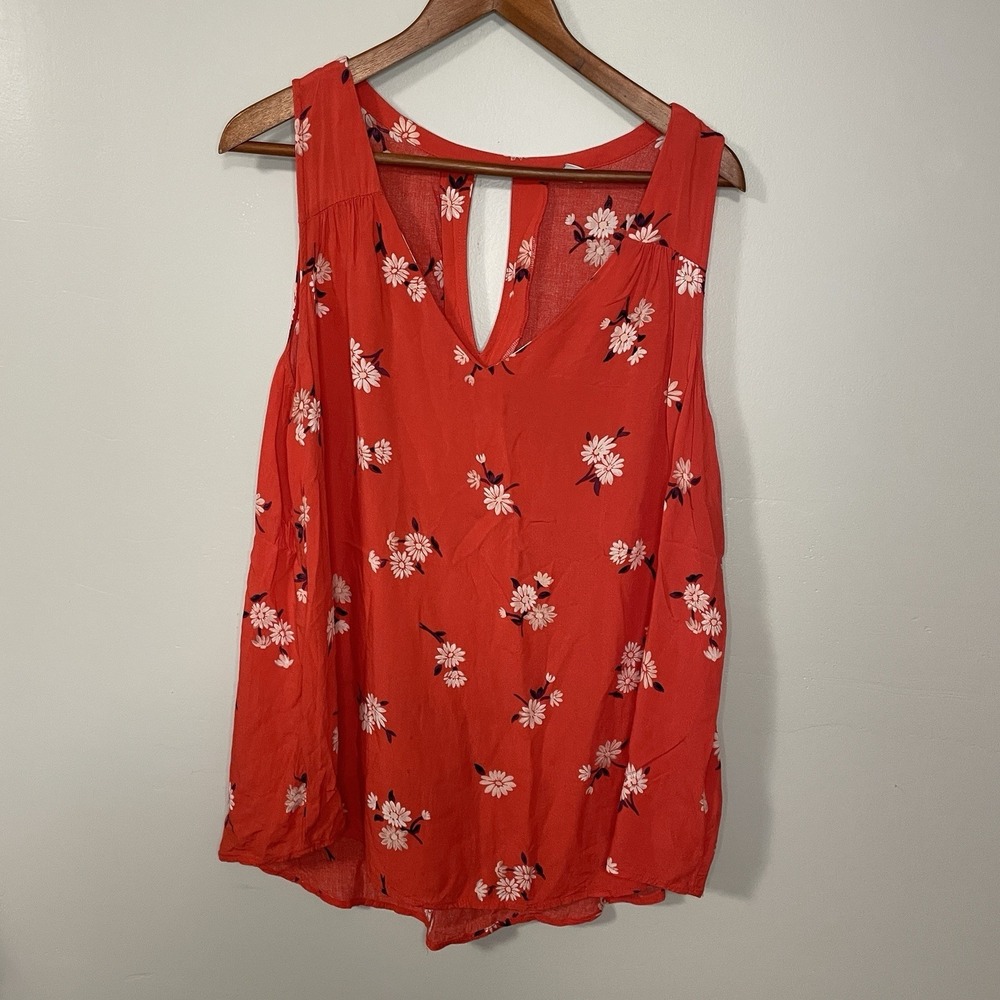 Old Navy Womens Top Size XL Red Floral Sleeveless V Neck Pullover Blouse